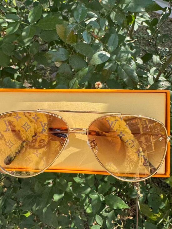 Louis Vuitton sunglasses?️ main image 6